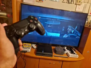 Consola PlayStation 4 Negra