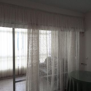 CORTINA CON CABECERA DE TELA 15,00 EUR