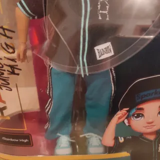 Muñeca Rainbow High Junior High