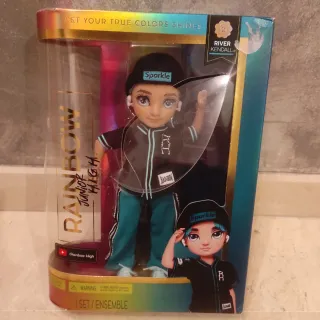 Muñeca Rainbow High Junior High