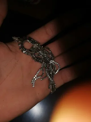 Pendientes largos de plata con pedrería