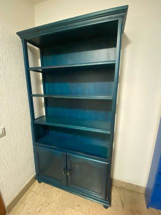 Estantería de madera maciza azul