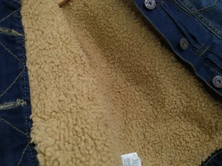 Chaqueta vaquera Bershka con borreguillo Talla M