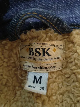 Chaqueta vaquera Bershka con borreguillo Talla M