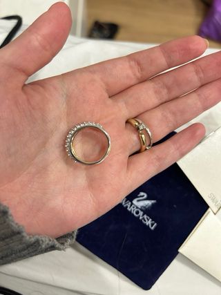 Anillo doble aro Swarovski oro y plata