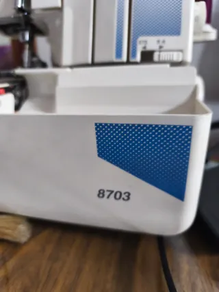 Remalladora Alfa Overlock 8703