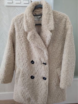 Abrigo borreguito Stradivarius Talla Única