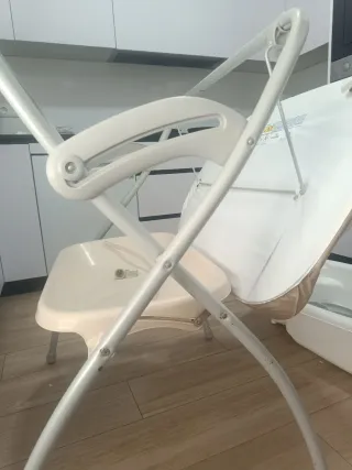 Bañera cambiador . Marca neonato.