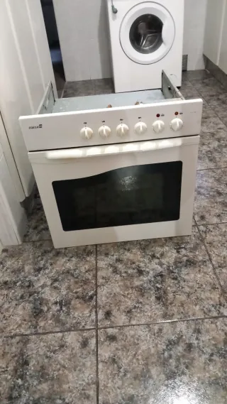 Horno Eléctrico Blanco y encimera