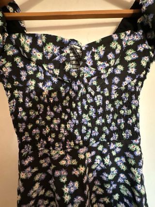 Vestido floral midi Zara