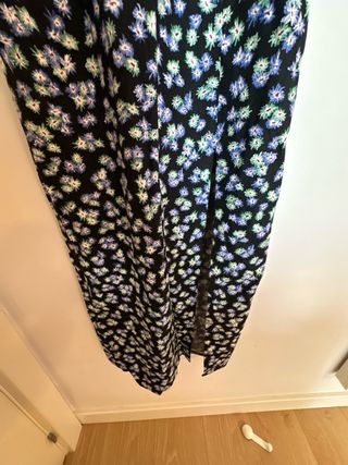Vestido floral midi Zara