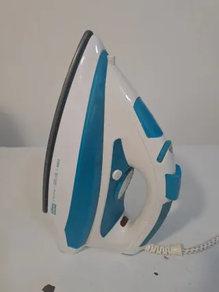 Plancha de vapor blanca y azul