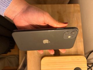 iPhone 11 128GB Negro + 6 fundas de colores