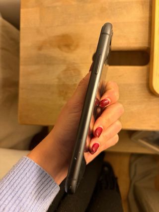 iPhone 11 128GB Negro + 6 fundas de colores