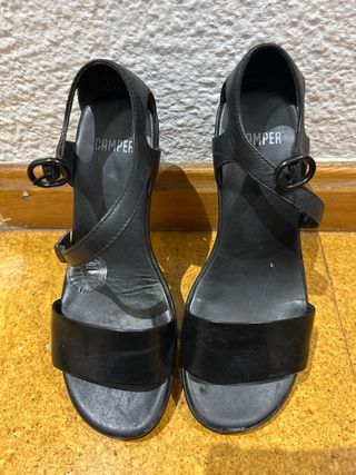 Sandalias tacón Camper negras talla 36