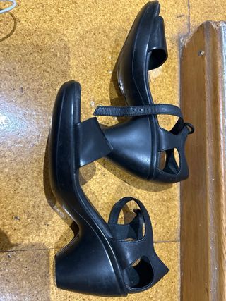 Sandalias tacón Camper negras talla 36