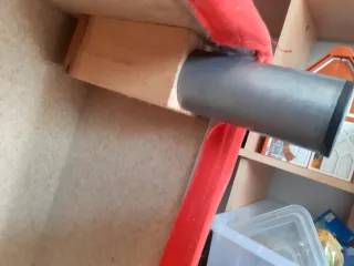 Puff o reposapiés cuadrado de color rojo