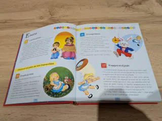 Lee cada noche 365 cuentos (Leo noche y día) (S...