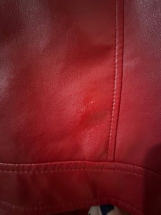 Chaqueta efecto piel roja