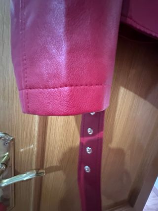 Chaqueta efecto piel roja
