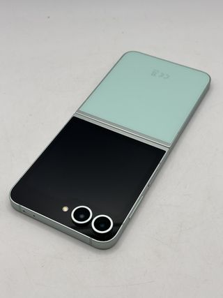 MOVIL SAMSUNG GALAXY Z FLIP 6 256GB 12GB RAM COLOR NEGRO Y VERDE