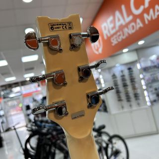 GUITARRA ELECTRICA IBANEZ ART120 WHITE + FUNDA