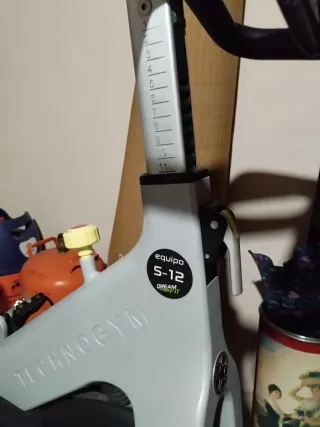 Bicicleta Estática Technogym S-12