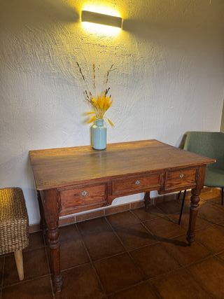 Mesa escritorio madera maciza con cajones