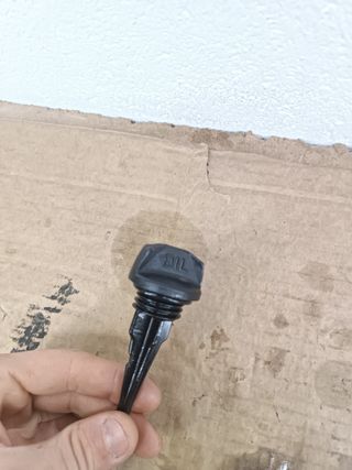 Cala aceite BMW F800R F800GT S ST nivel varilla