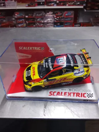 Scalextric Audi RS3 DHL 1:32