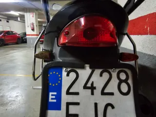 Motocicleta Daelim Roadwin 125