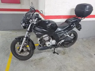 Motocicleta Daelim Roadwin 125