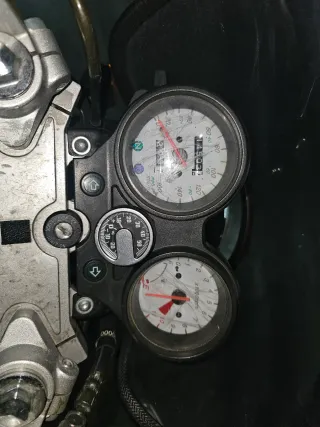 Motocicleta Daelim Roadwin 125