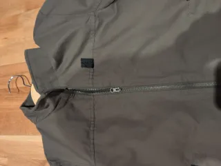 Cazadora verde militar