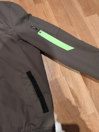 Cazadora verde militar