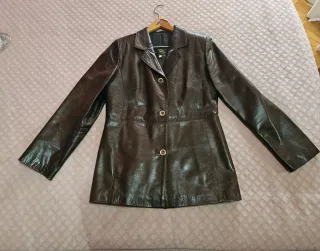 Chaqueta de cuero marrón