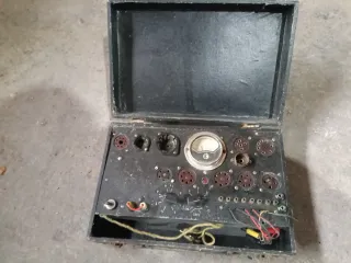 Lote Radio Antigua + generador + otros