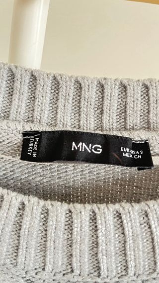 Lote 3 jerseys: negro, gris plata y grecas azul