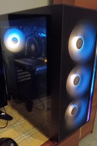 Pc da Gaming AMD ryzen 7 2700 -16 Gb di Ram