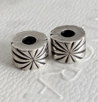 2 x Charms ORIGINALES  Pandora tope separador raya