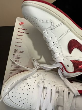 Zapatillas Nike Air Jordan 1 Low Rojas y Blancas