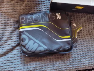 Mono OMP ignífugo y ropa interior