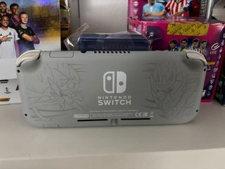 Nintendo Switch Lite Ed. Espada y Escudo REBAJADA️