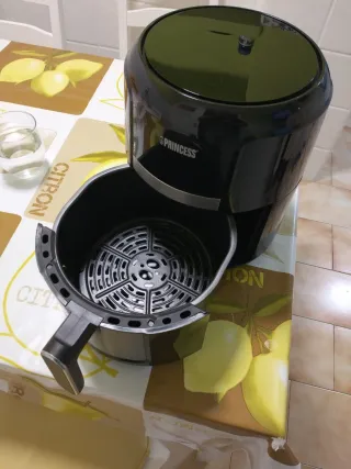 Freidora de aire Princess negra