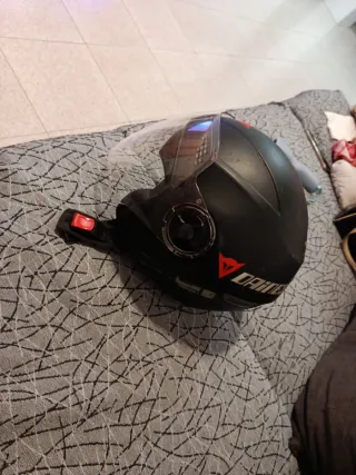Casco Moto Dainese Negro con Visera