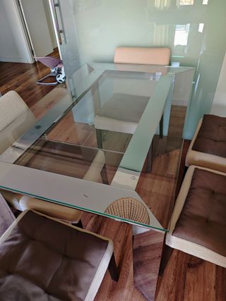 Mesa extensible cristal y metal con 6 sillas