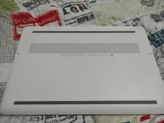 Portátil HP Ryzen 3 8GB RAM Ubuntu 64 bits