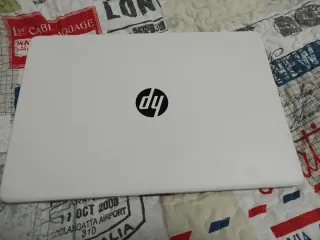 Portátil HP Ryzen 3 8GB RAM Ubuntu 64 bits