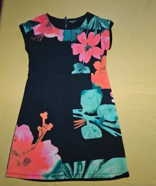 Vestido estampado floral negro Desigual