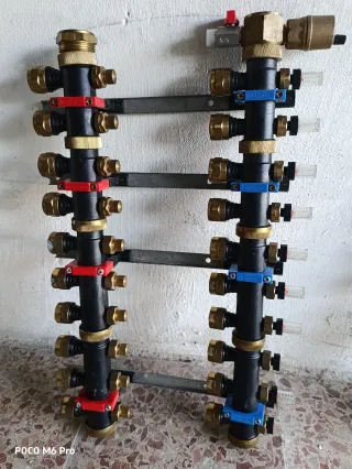 Colector suelo radiante 9 bocas 16mm